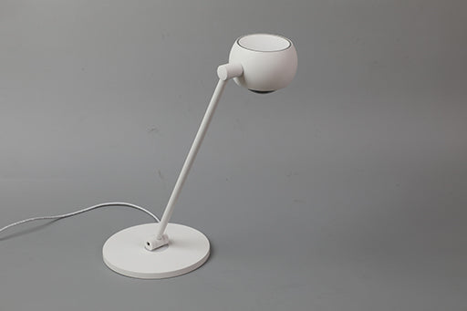 Ungewöhnliche LED-Tischleuchte von den Lichtmachern. Artikelnummer 648100.