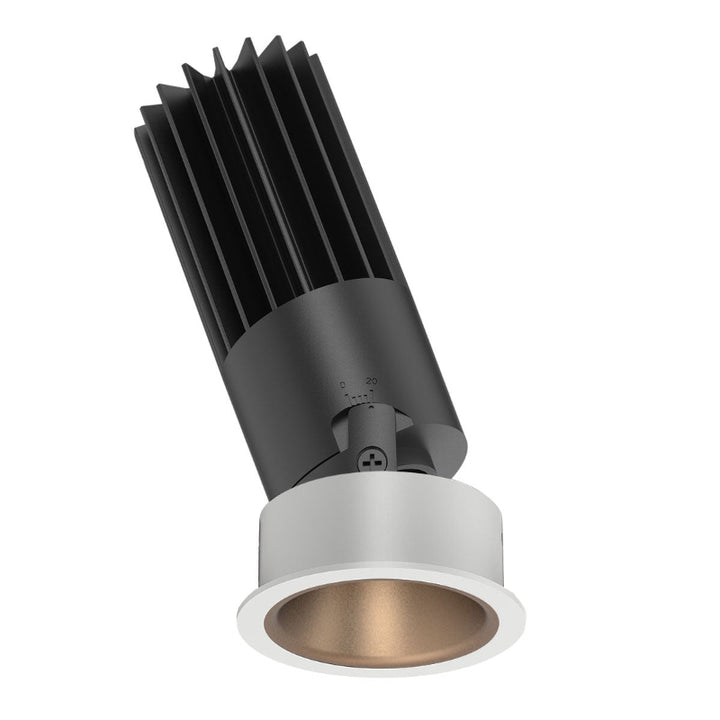 LED-Einbaustrahler Cora mit goldenen Akzent. Die Lichtmacher.