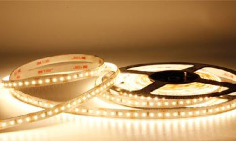 Schmeichelndes, warmweißes Licht.