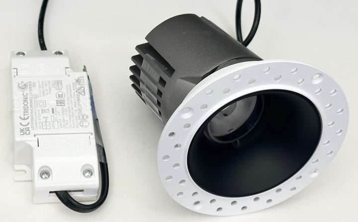 LED recessed spotlight round without frame "Core", 15W, 2700K, CRI&gt;90, IP20