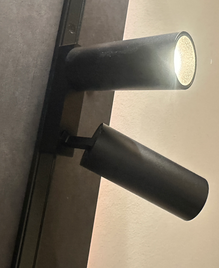 LED SLIM Strahler 2x12W, 2700K, 24°, DALI, Röhre L, schwarz oder weiß