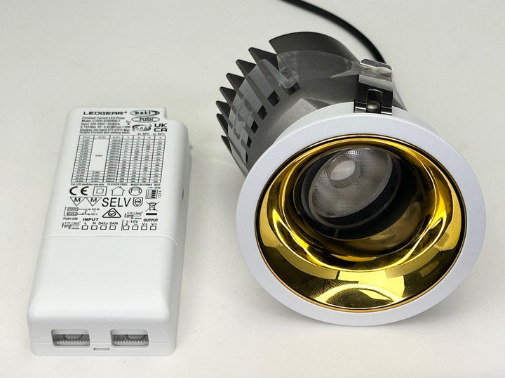 LED recessed spotlight round with frame "Core", 15W, 2700K, CRI&gt;90, IP20